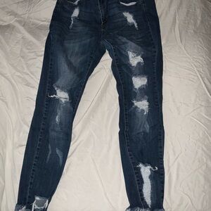 Super distressed ankle cut jeans